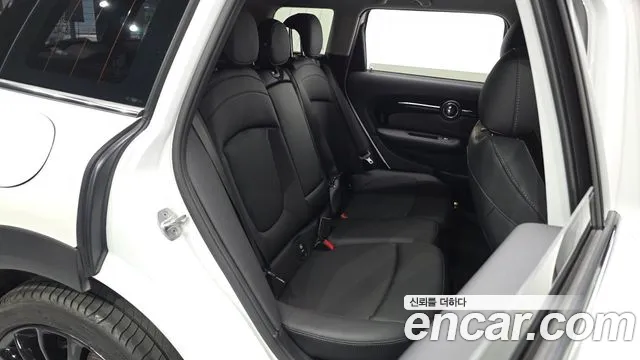 Mini Cooper Clubman 2023 Белый из Кореи, фото 3