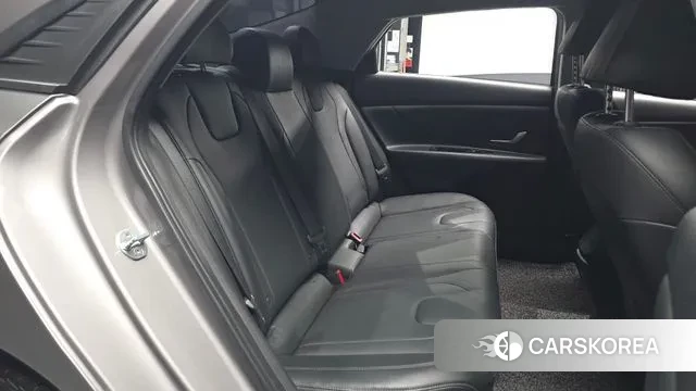 Hyundai Avante (CN7) 2020 Серебристо-серый из Кореи, фото 3