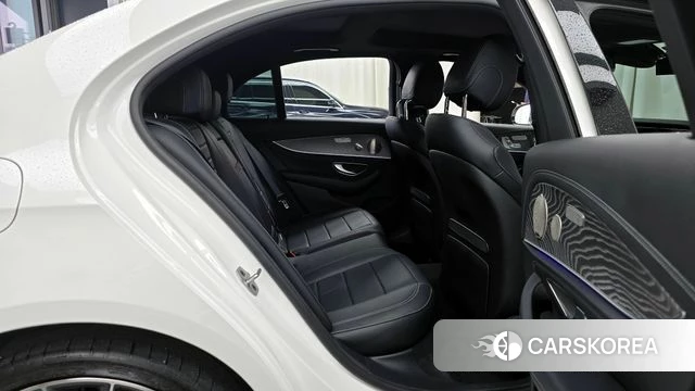 Mercedes-Benz E-Class W213 2022 Белый из Кореи, фото 3