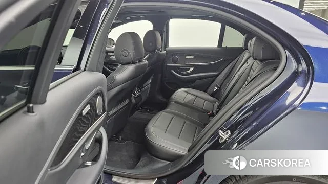 Mercedes-Benz E-Class W213 2022 Синий из Кореи, фото 3