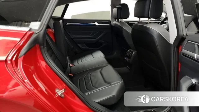 Volkswagen Arteon 2023 Красный из Кореи, фото 3