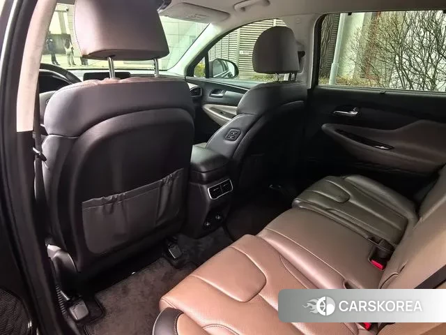 Hyundai The New Santa Fe 2021 Серебристо-серый из Кореи, фото 3