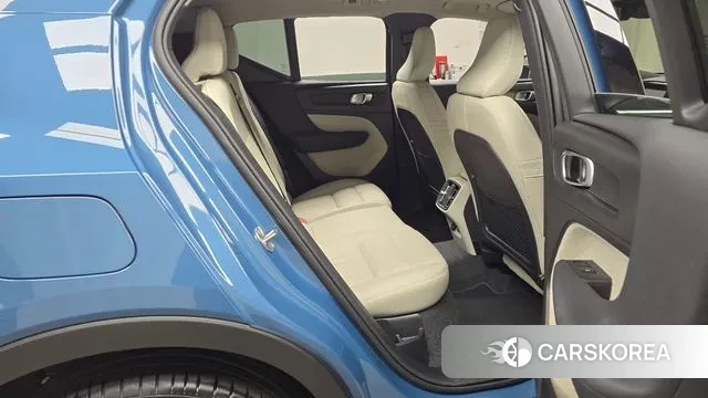 Volvo XC40 2024 Синий из Кореи, фото 3