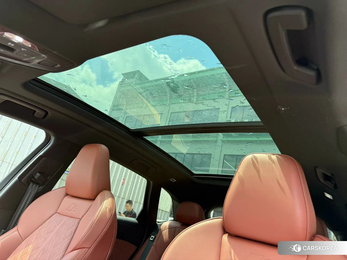 Audi Q5L 2026 Серебристо-серый из Китая, фото 3
