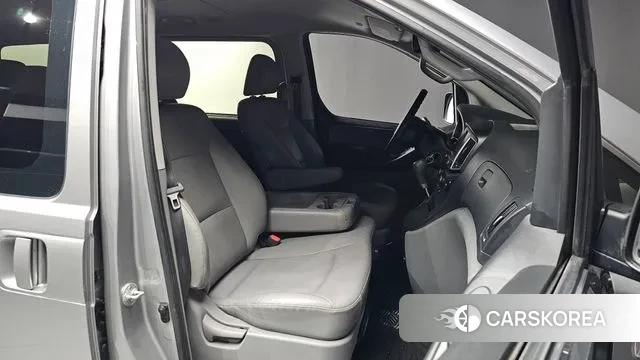 Hyundai The New Grand Starex 2019 Серебристо-серый из Кореи, фото 3