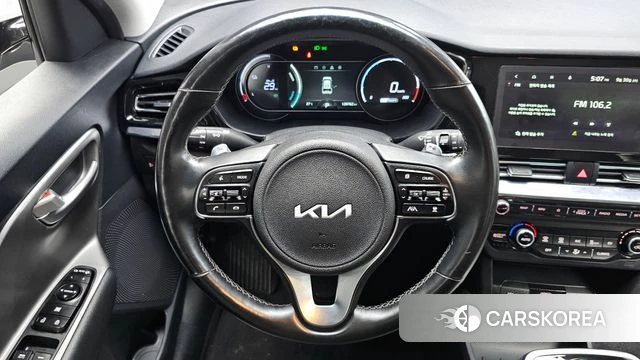 Kia Niro Plus 2022 Серебряный из Кореи, фото 3