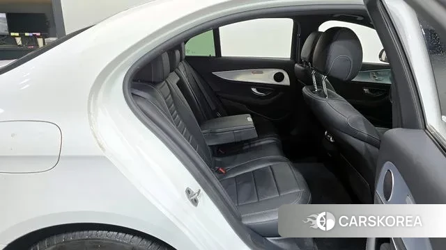 Mercedes-Benz E-Class W213 2020 Белый из Кореи, фото 3