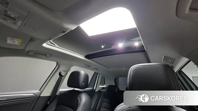 Volkswagen Tiguan second Generation 2022 Белый из Кореи, фото 3