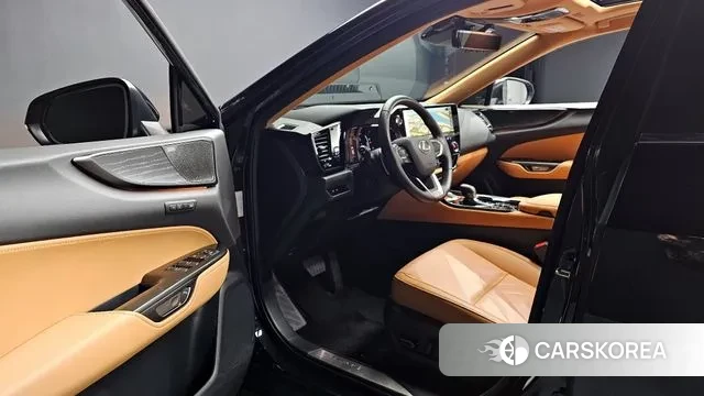 Lexus NX350h Second generation 2024 Черный из Кореи, фото 3