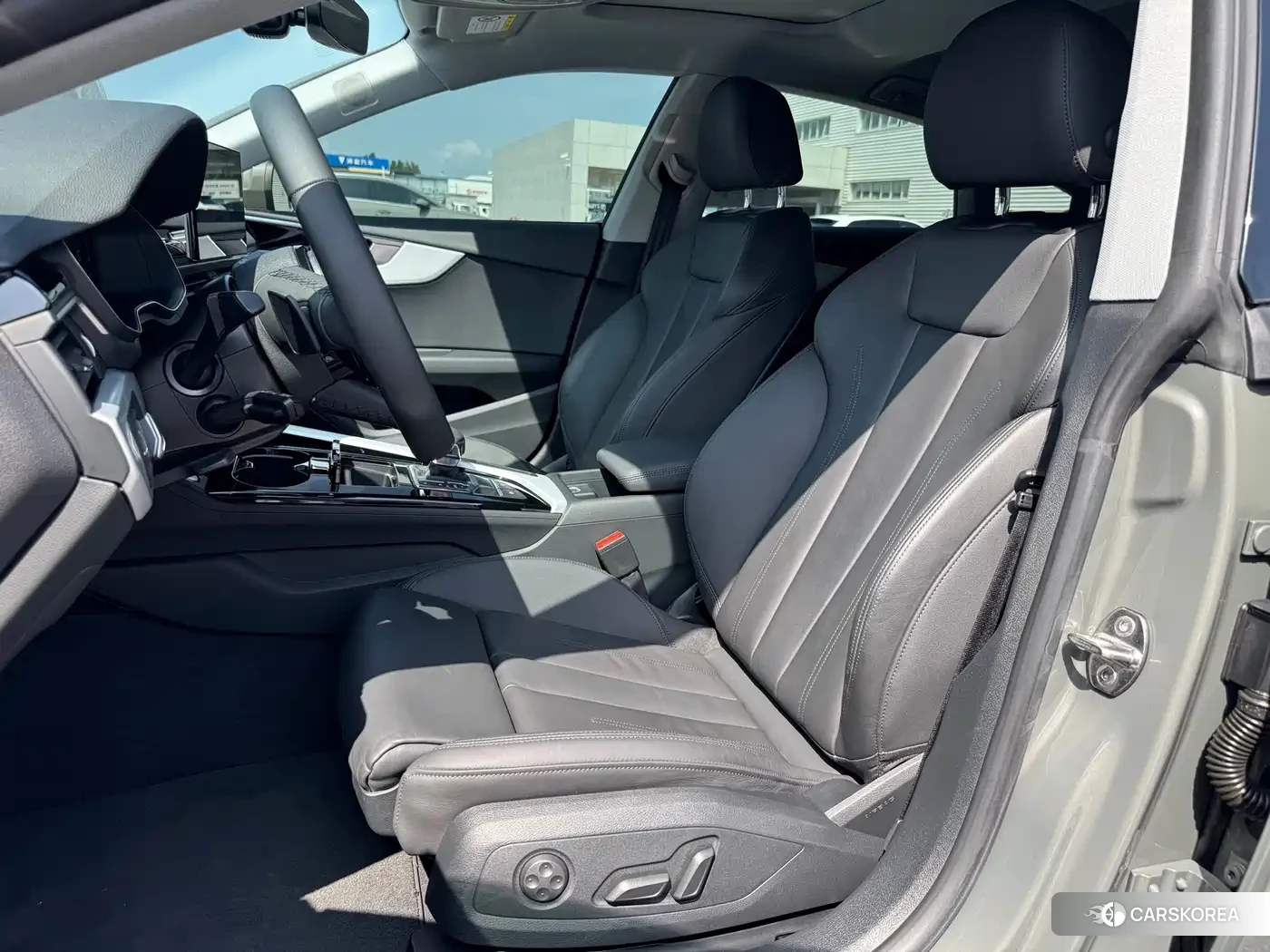 Audi A5 2023 Silver/gray из Китая, фото 3