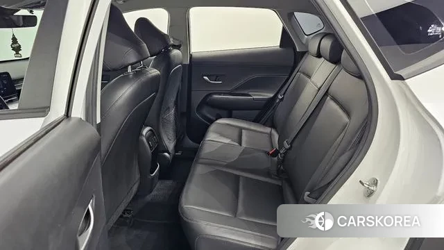 Hyundai Kona (SX2) 2024 Белый из Кореи, фото 3