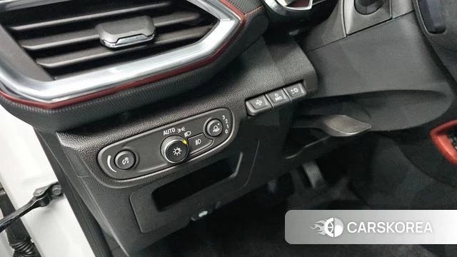 Chevrolet (GM Daewoo) Trailblazer 2023 Белый из Кореи, фото 3