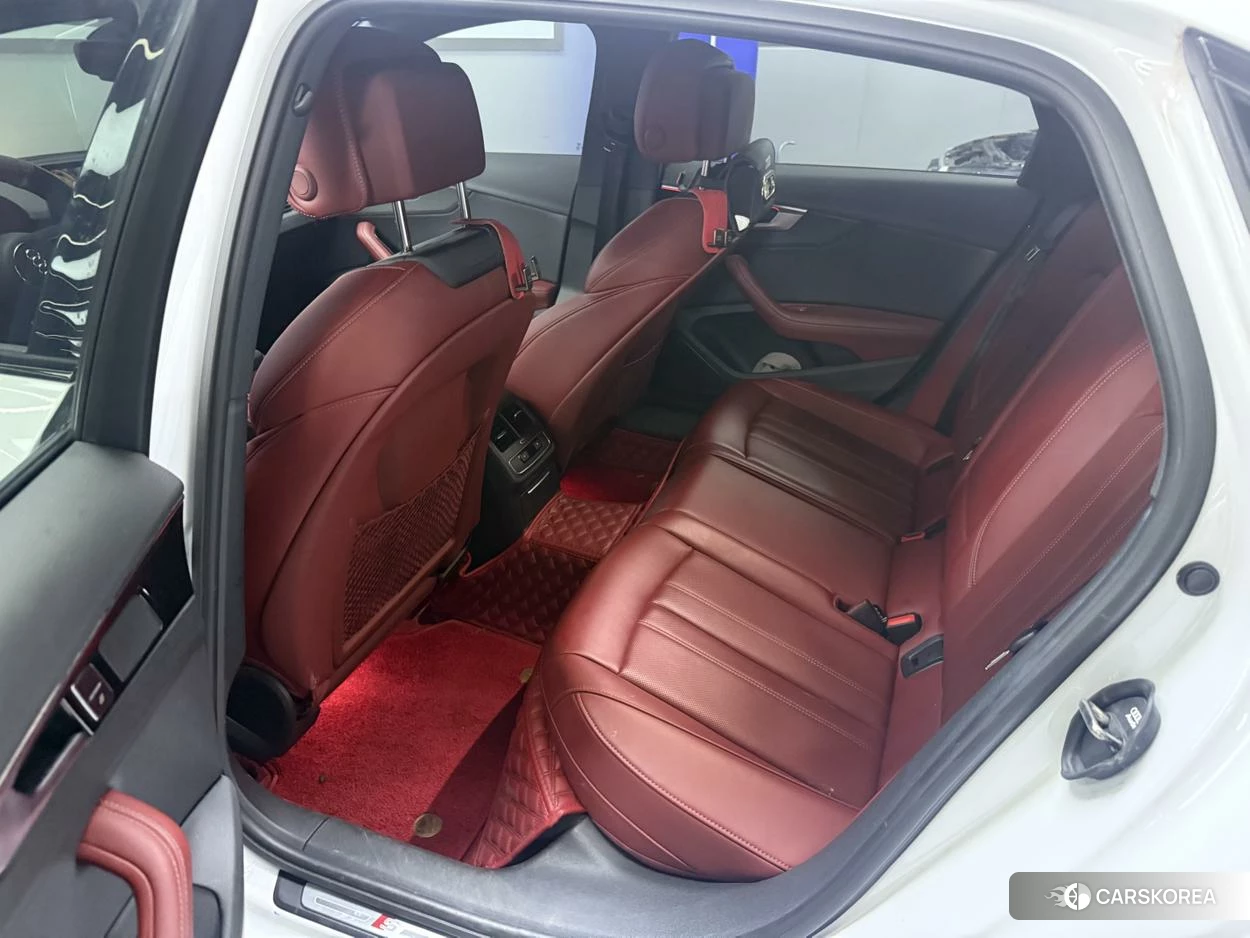 Audi A4L 2023 Белый из Китая, фото 3