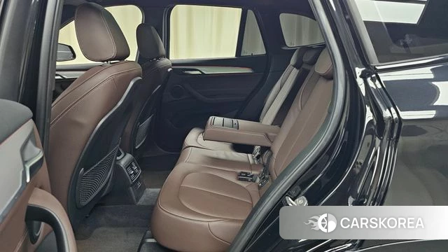 BMW X1 (F48) 2022 Черный из Кореи, фото 3