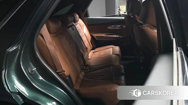 Genesis GV70 2023 Темно-зеленый из Кореи, фото 3