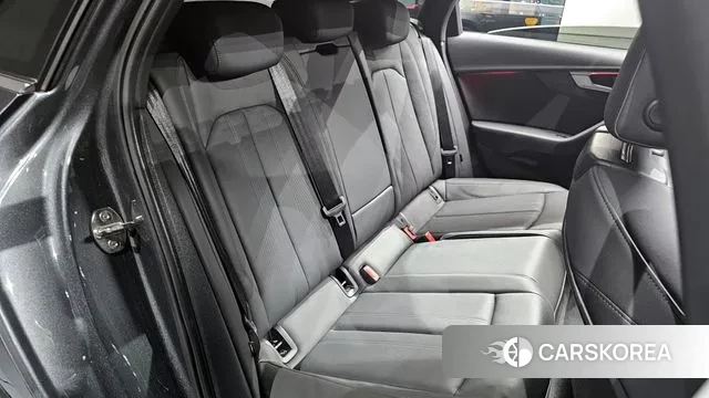 Audi A4 (B9) 2022 Серый из Кореи, фото 3