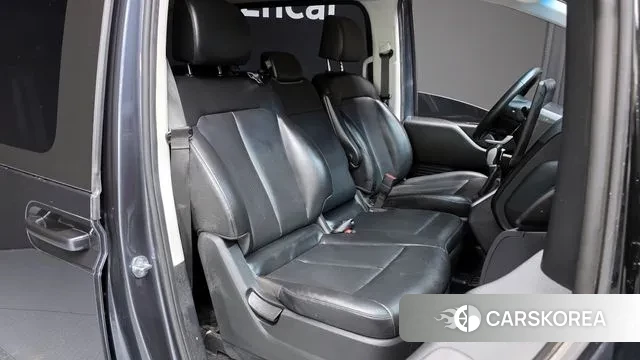 Hyundai Staria 2022 Серый из Кореи, фото 3