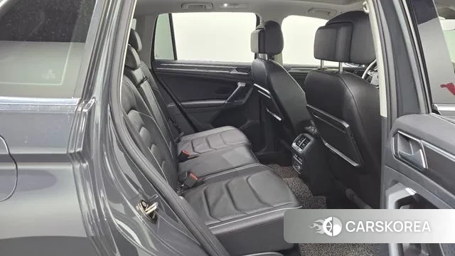 Volkswagen Tiguan second Generation 2018 Серый из Кореи, фото 3