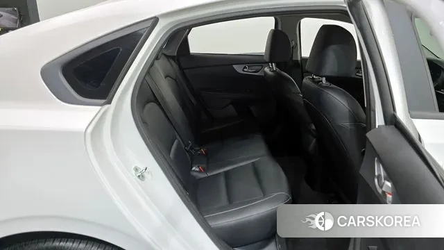 Kia The New K3 2nd generation 2021 Белый из Кореи, фото 3