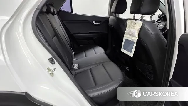 Kia Stonic 2018 Белый из Кореи, фото 3