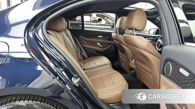 Mercedes-Benz E-Class W213 2023 Синий из Кореи, фото 3