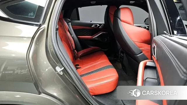 BMW X6M (G06) 2022 Коричневый из Кореи, фото 3