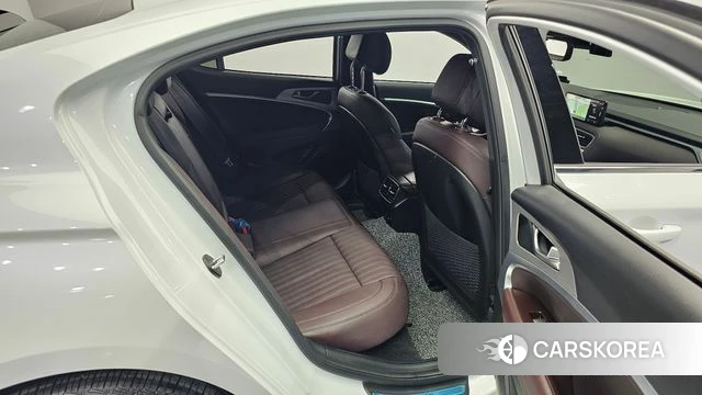 Genesis The New G70 2023 Белый из Кореи, фото 3