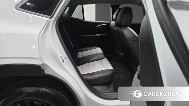 Chevrolet (GM Daewoo) Trax Crossover 2024 Белый из Кореи, фото 3