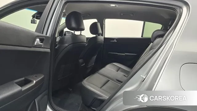 Kia Sportage The Bold 2021 Серый из Кореи, фото 3