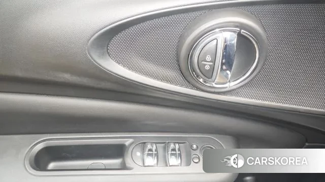 Mini Cooper Clubman 2019 Коричневый из Кореи, фото 3