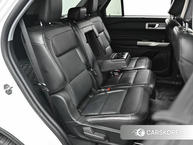 Ford Explorer 6th Generation 2021 Белый из Кореи, фото 3