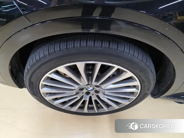 BMW X7 (G07) 2022 Черный из Кореи, фото 3