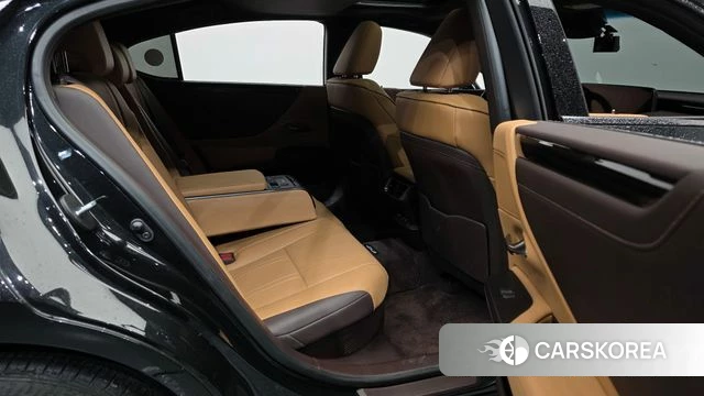 Lexus ES300h 7th generation 2021 Черный из Кореи, фото 3