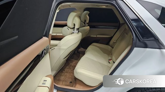 Hyundai Grandeur Hybrid (GN7) 2023 Белый из Кореи, фото 3
