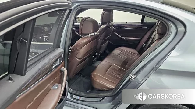 BMW 5 Series (G30) 2019 Серый из Кореи, фото 3