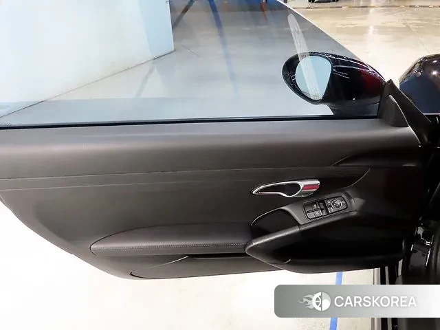 Porsche 718 Boxster 2018 Черный из Кореи, фото 3