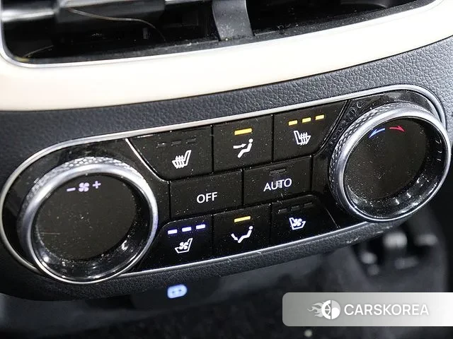 Genesis GV70 2023 Белый из Кореи, фото 3