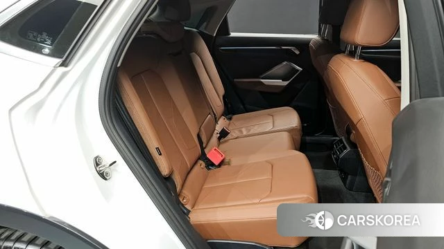 Audi Q3 (F3) 2022 Белый из Кореи, фото 3