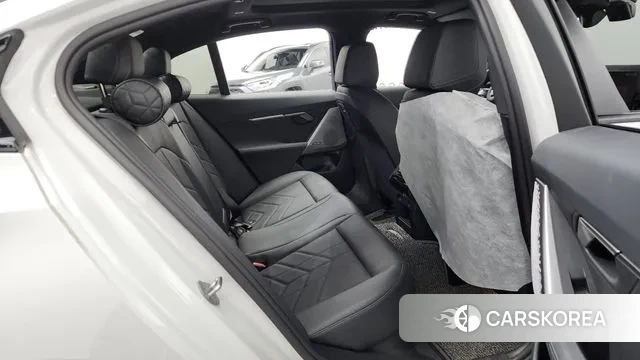 BMW 5 Series (G60) 2024 Белый из Кореи, фото 3