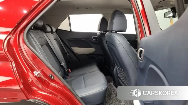 Hyundai Venue 2023 Красный из Кореи, фото 3