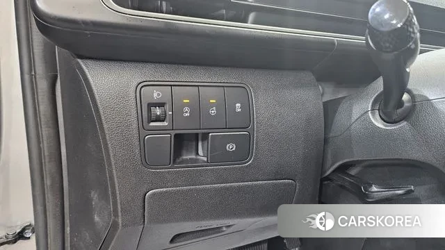 Hyundai Staria 2021 Серебряный из Кореи, фото 3