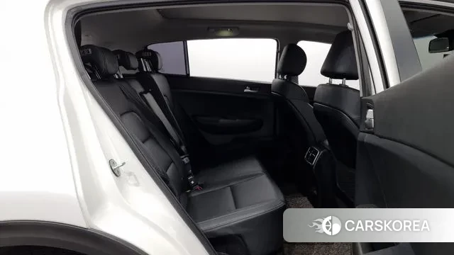 Kia Sportage The Bold 2018 Белый из Кореи, фото 3