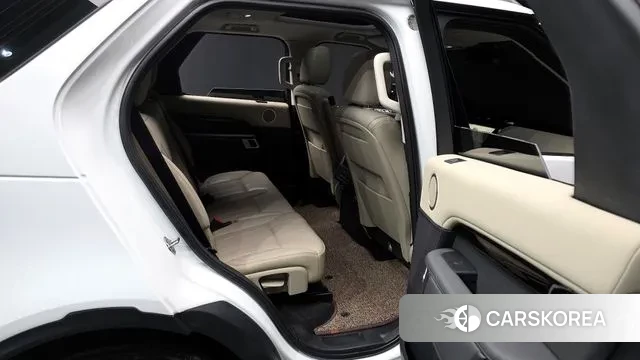 Land Rover Discovery 5 2019 Белый из Кореи, фото 3