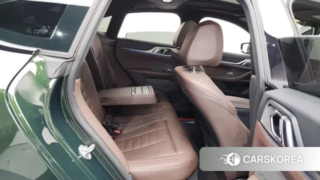 BMW i4 2022 Темно-зеленый из Кореи, фото 3