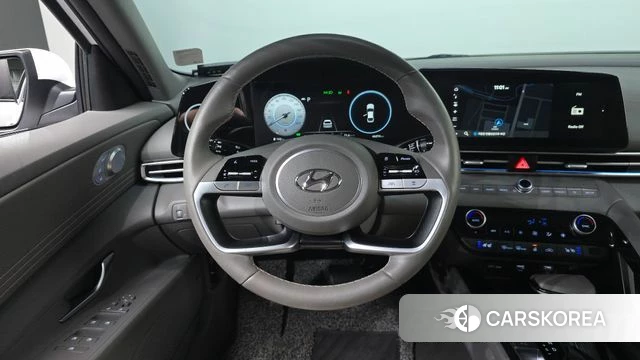 Hyundai Avante Hybrid (CN7) 2022 Белый из Кореи, фото 3