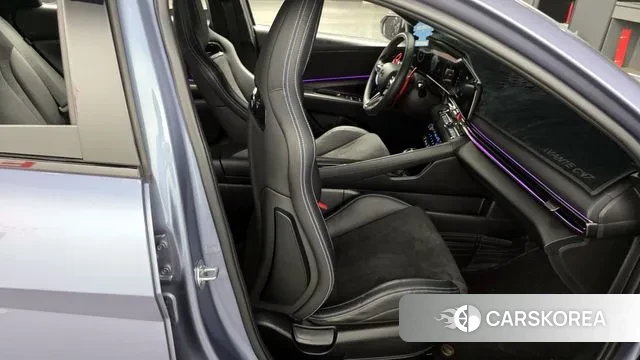 Hyundai The New Avante (CN7) 2024 Небесно-голубой из Кореи, фото 3