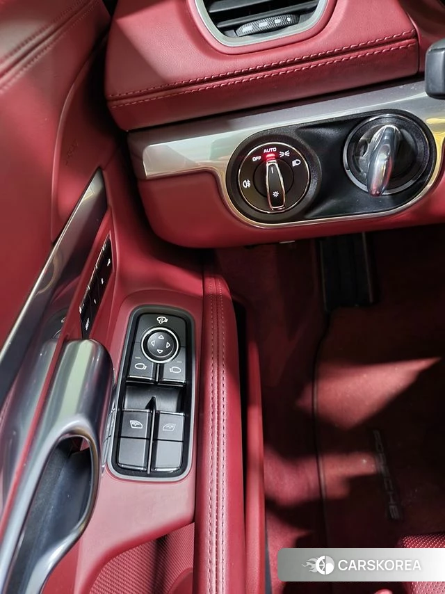 Porsche 718 Boxster 2021 Белый двухцветный из Кореи, фото 3