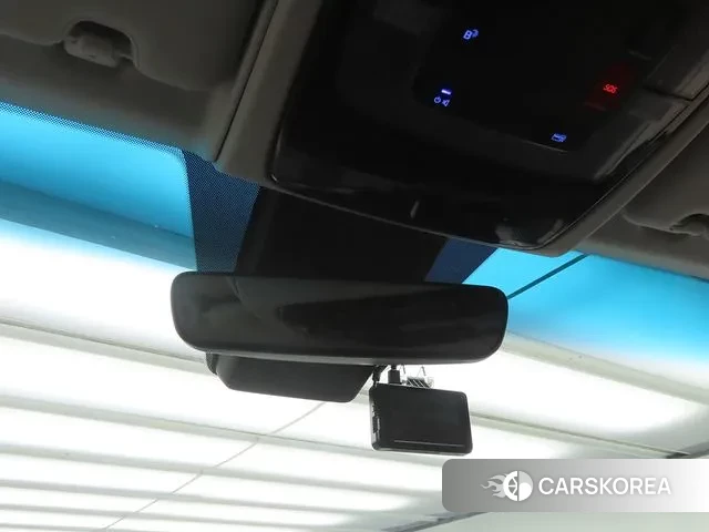 Hyundai Staria 2022 Белый из Кореи, фото 3