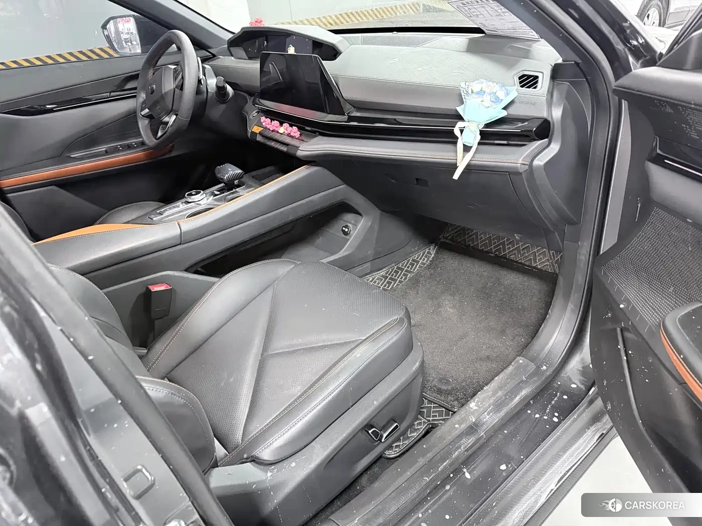 Chang'an UNI-V 2023 Silver/gray из Китая, фото 3