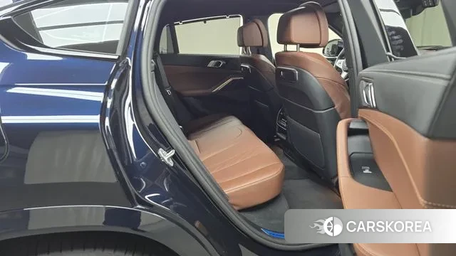 BMW X6 (G06) 2025 Черный из Кореи, фото 3